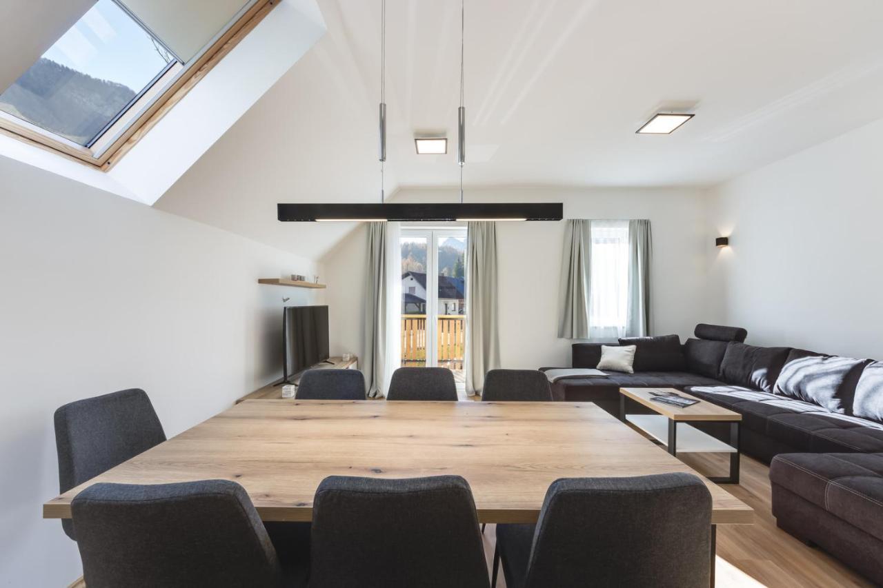 Chic Apartments With Balcony And Spa In Mojstrana Kültér fotó