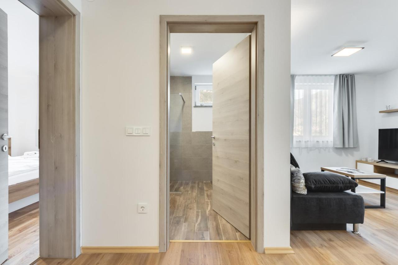 Chic Apartments With Balcony And Spa In Mojstrana Kültér fotó
