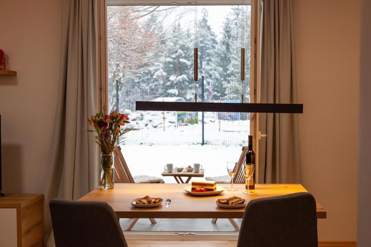 Chic Apartments With Balcony And Spa In Mojstrana Kültér fotó