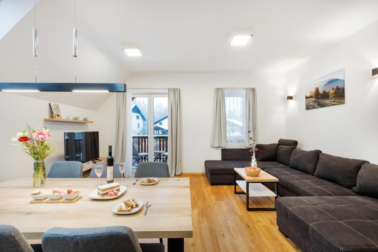 Chic Apartments With Balcony And Spa In Mojstrana Kültér fotó